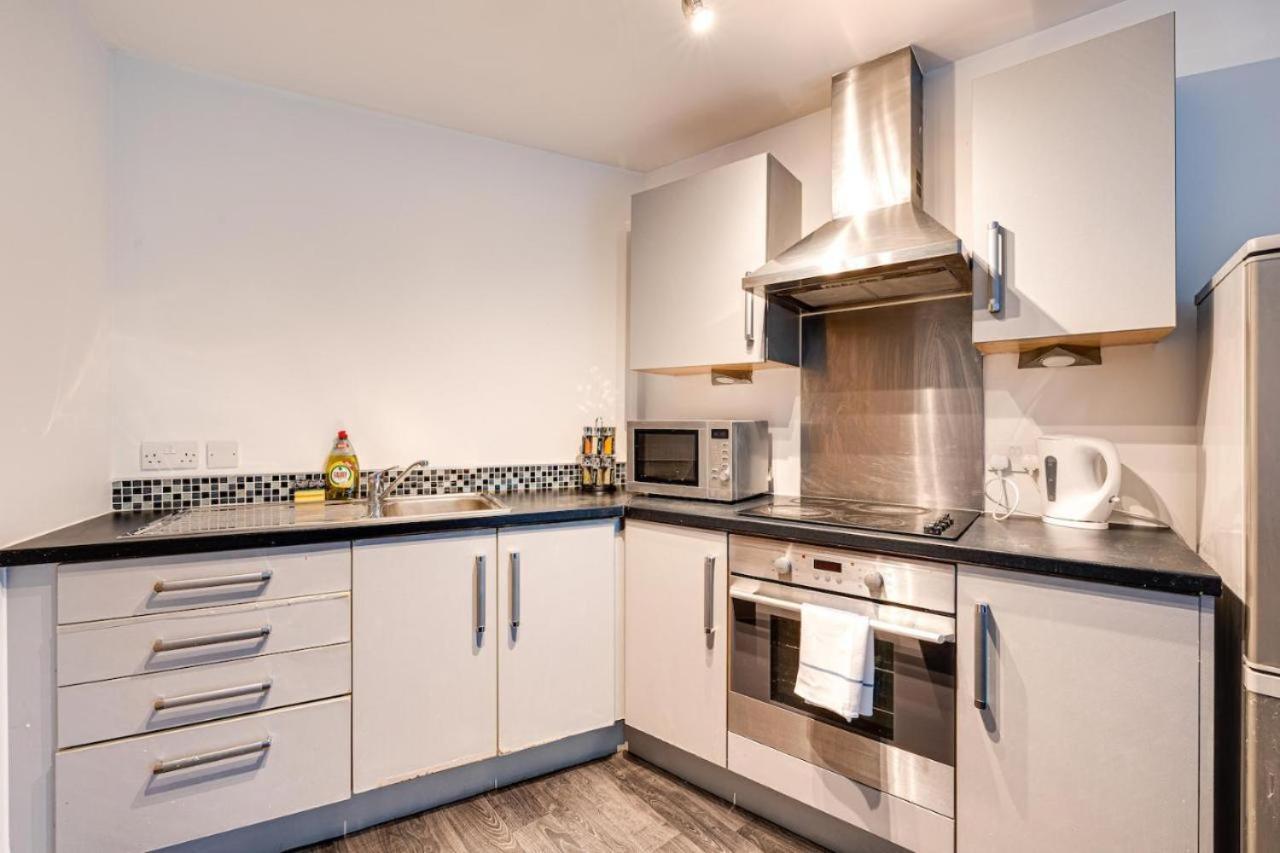 2 Bed Apartment With Balcony Private Parking Near Etihad Stadium, Coop Live Manchester Bagian luar foto