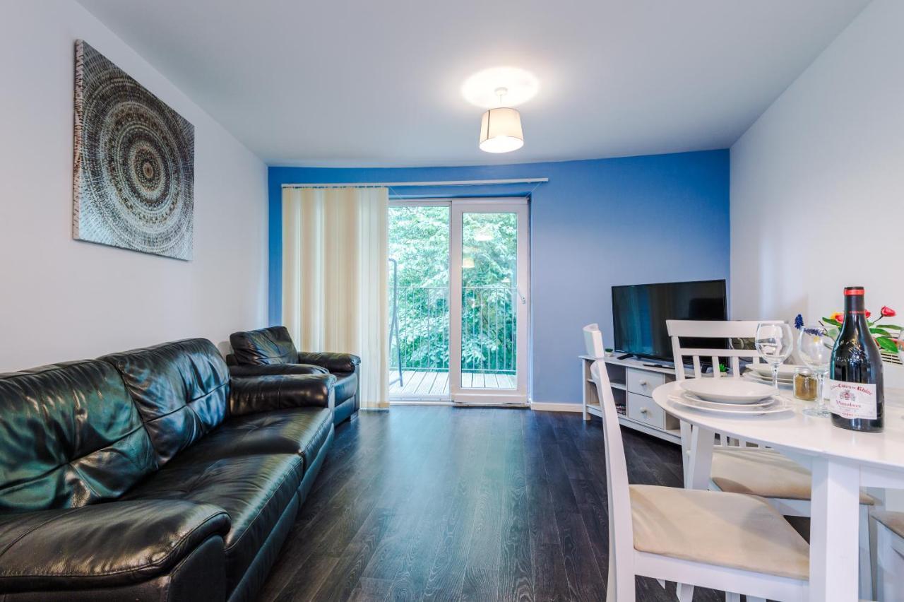 2 Bed Apartment With Balcony Private Parking Near Etihad Stadium, Coop Live Manchester Bagian luar foto