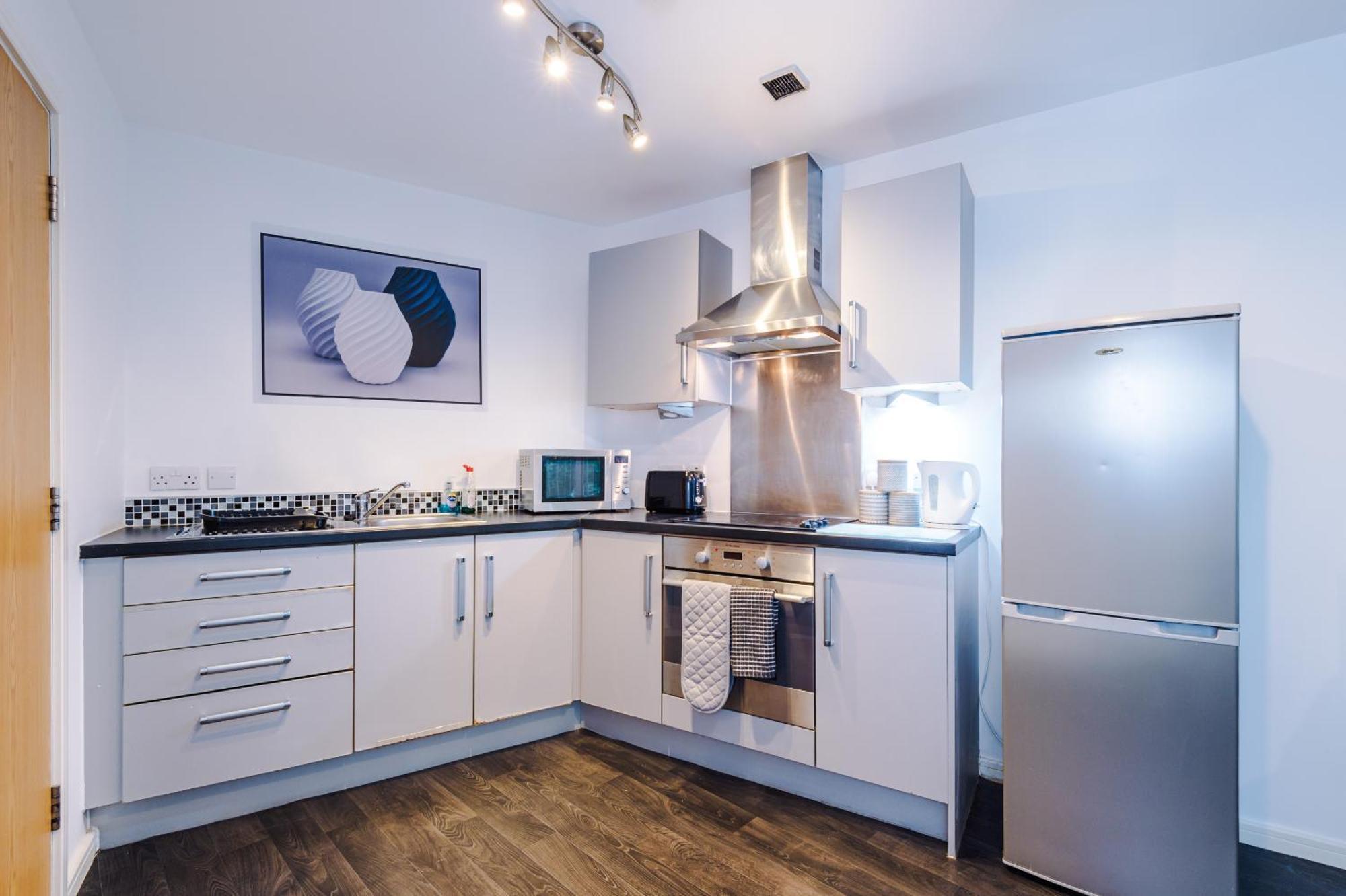 2 Bed Apartment With Balcony Private Parking Near Etihad Stadium, Coop Live Manchester Bagian luar foto